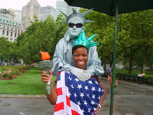http://lh5.ggpht.com/anais.in.america/SHLeuttMz3I/AAAAAAAAAOM/v8V6dGluO6g/S6003946.JPG?imgmax=512
