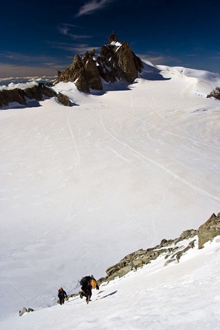 [IMG_0659 point lnatinal intial snow slopes copy.jpg]