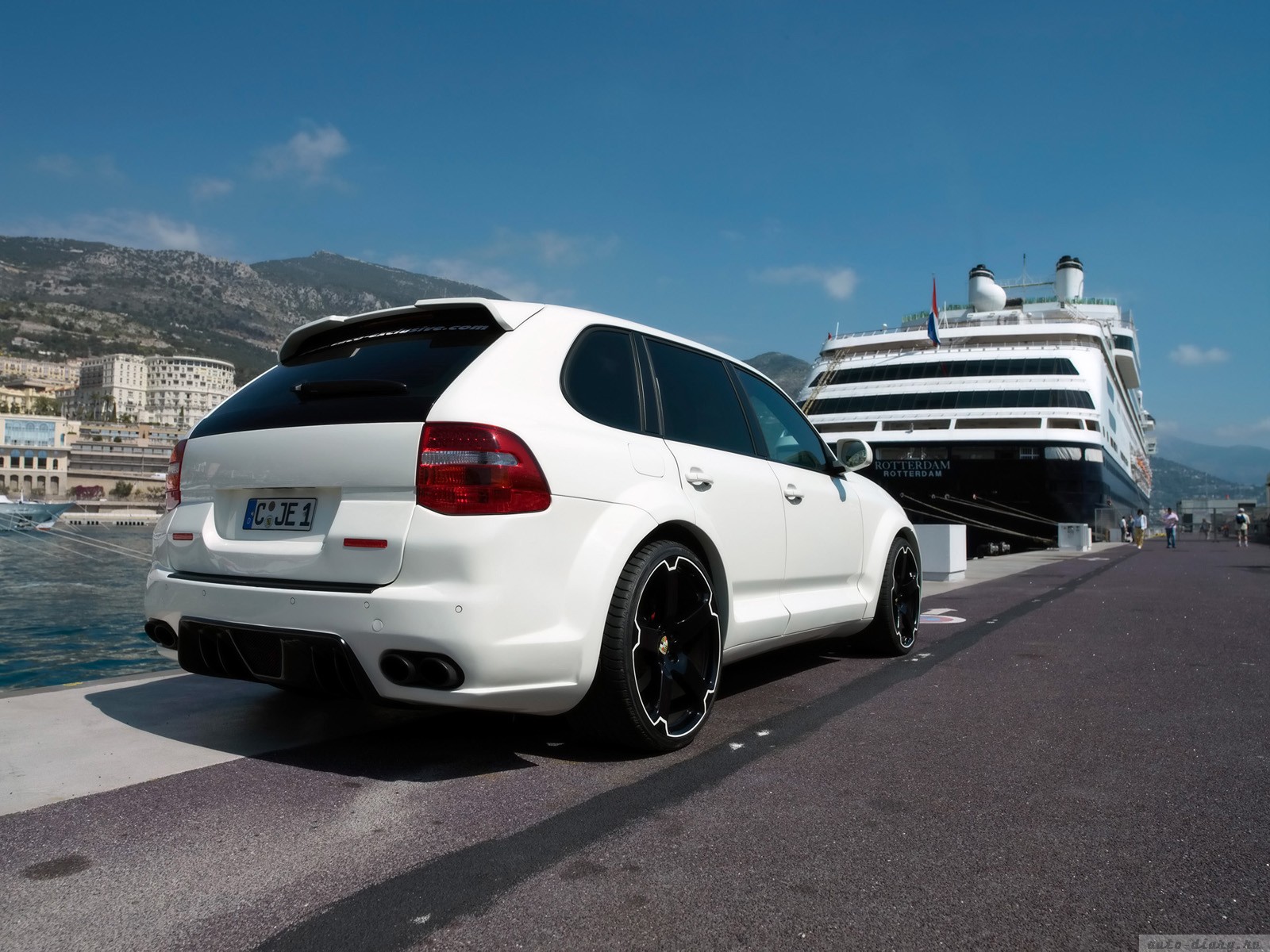 [auto-diary.ru_Porsche_Cayenne_4.jpg]