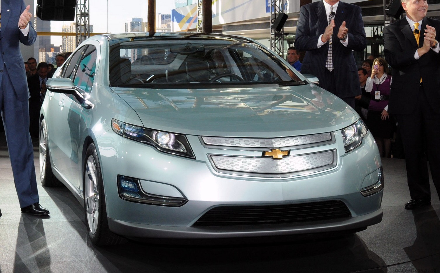[auto-diary.ru_Chevrolet_Volt_1.jpg]