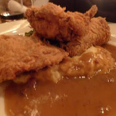 Fried Chicken With Peppery Gravy