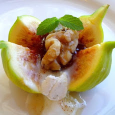 Greek Blossoms - Fresh Figs With Honey, Yogurt, and Walnuts