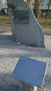 Памятник Андрусенко