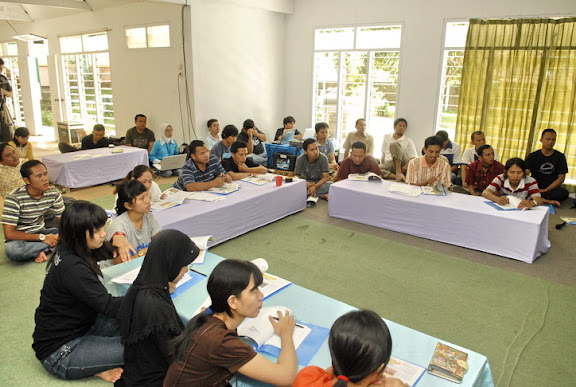 suasana diskusi