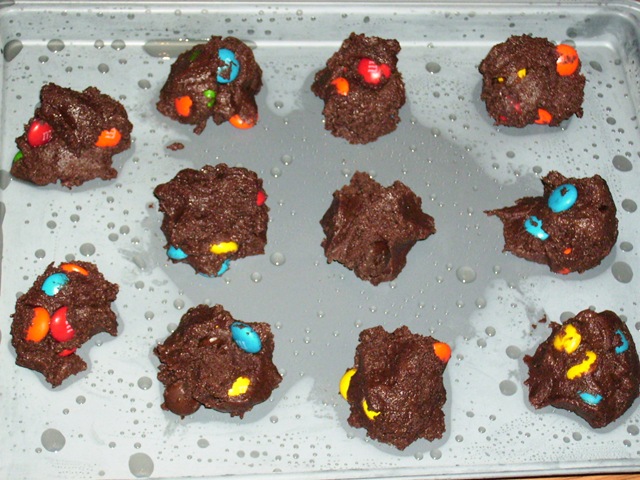 [M&M Chocolate Cookies2[4].jpg]