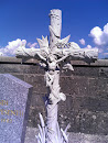 Croix décorée