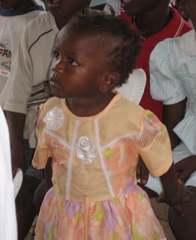 [LittlegirlatGranLagon3.jpg]
