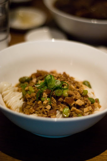 Stir fried noodles with pork and beans