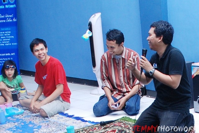 [sambutan[4].jpg]