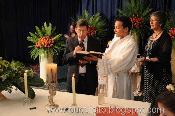 [manelik leyendo.jpg]