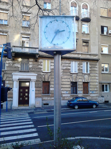 Clock Belveder