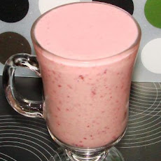 Raspberry Banana Yogurt Smoothie