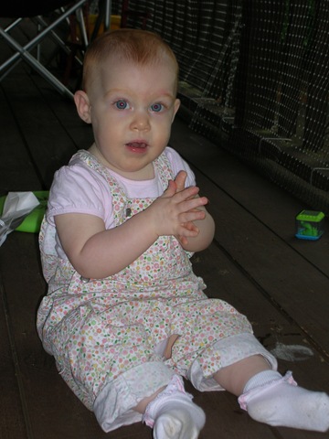 [Emma 8-10 months 072[3].jpg]