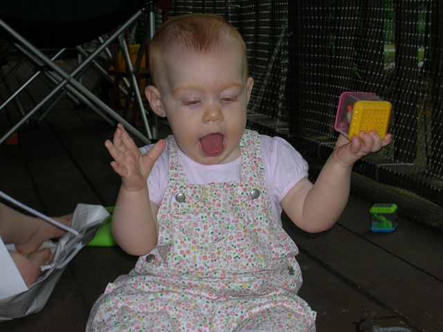 [Emma 8-10 months 073[4].jpg]
