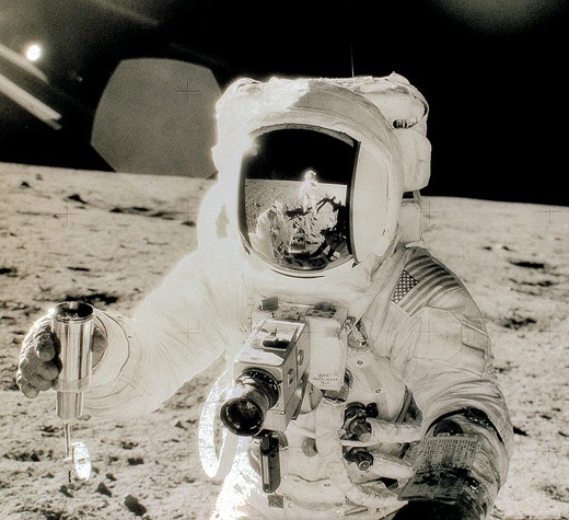 [Hombre en la luna[2].jpg]