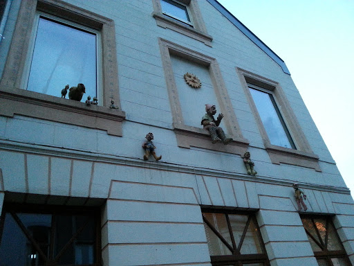 Gnomes on the Wall