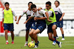 Chivas en entrenamiento antes de enfrentar al Monterrey