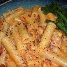 Backwoods Home Baked Macaroni & Cheese to Kill For