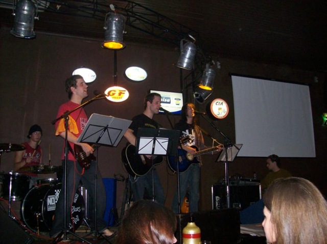 [100_4532_800x599[3].jpg]