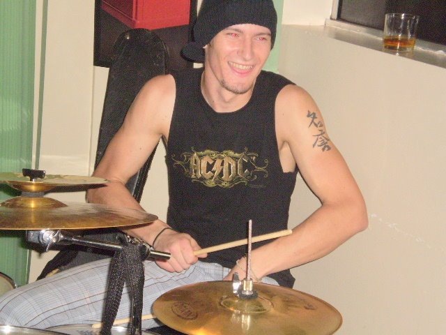 [ATgAAABsvCPXhxko7C1t2kK-t-kUAkiXpFjvloM3Rbg-HNCe1VPBHVzmIZgv4Jn61vd2JTYZ5NnQQouYHpyKqujTvTEGAJtU9VD-CG4sXWNGSPGZQHTsytiMdQt1fw[4].jpg]