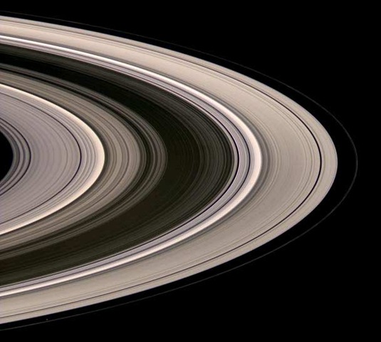[080922-saturns-rings-02[4].jpg]