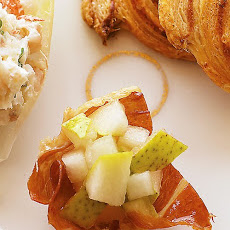 Crispy Prosciutto Cups with Pear