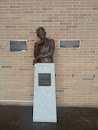 Statue of Shannon