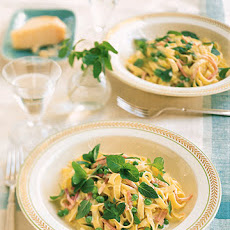 Fettuccine with Mint, Peas, Ham, and Cream