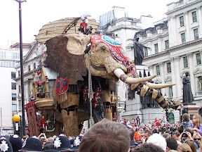 The Elephant entertains the crowd on Waterloo Place