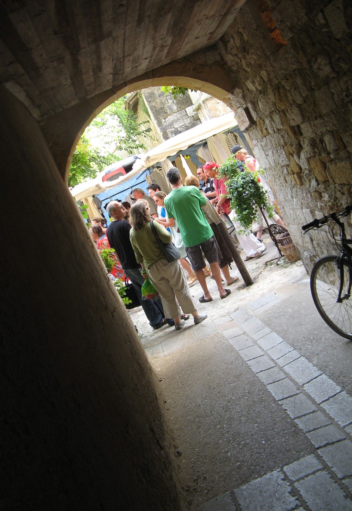 [Alley[3].jpg]