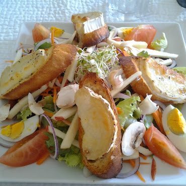 Salade de chèvre chaud-miel