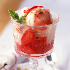 Strawberries Romanoff Sundaes