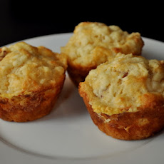 Spicy Bacon Cheddar Muffins
