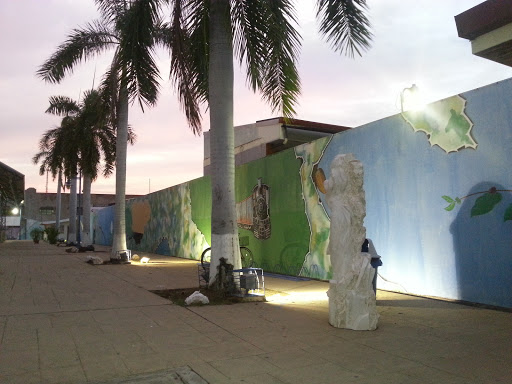 Mural en la Plaza de Artesanía