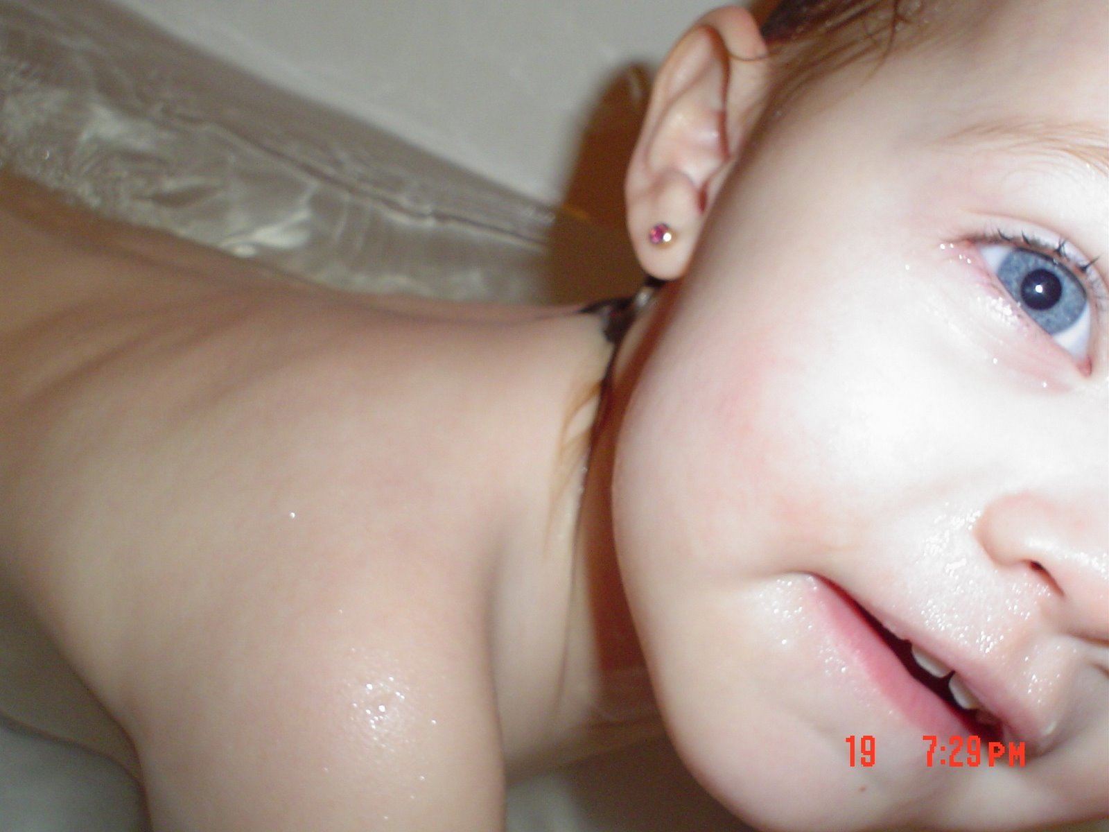 [DSC000232.jpg]