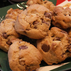 Soft Batch Chocolate Chip Cookies