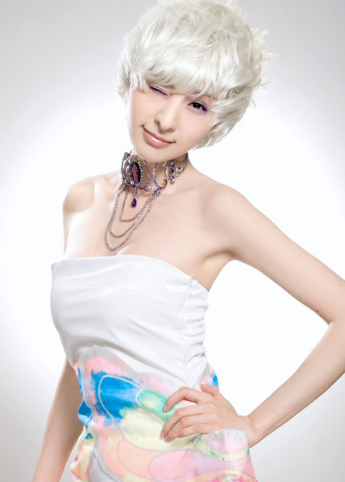 Cute short white haircuts for hot Asian chick2