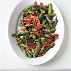 Asparagus with Prosciutto Chips