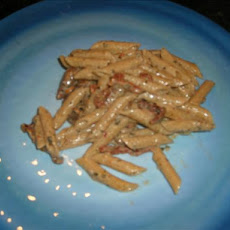 Penne With Pesto Cream Sauce and Sun-Dried Tomatoes