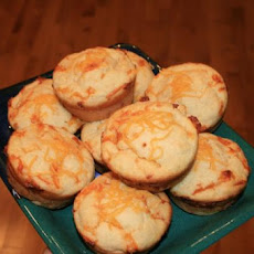 Apple Cheddar Muffins