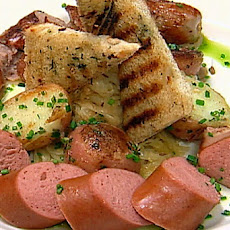 Bratwurst and Knockwurst with Rye Toast Points