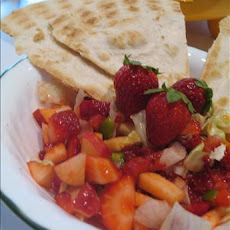 Strawberry-Apple Salsa With Cinnamon Chips