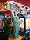 Lady Liberty at Red Robin