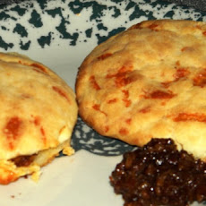 Cheddar cheese biscuits with bacon jam