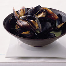 Mussels with Basil Cream