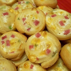 Ham and Cheese Crescent Spirals
