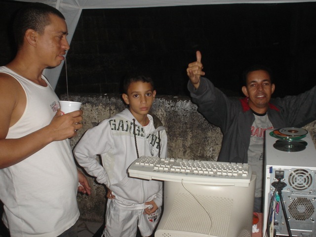 [festa_102_milhao_policia (37)[1].jpg]
