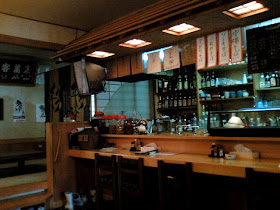 新世代・店内