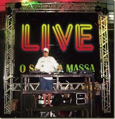 LIVE1