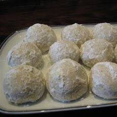 Buttery Almond Cookies